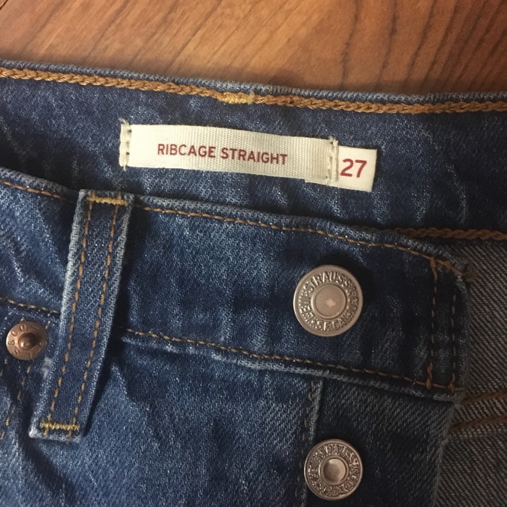 Offers Welcomed Levi’s Ribcage Straight Leg Jeans 27x27